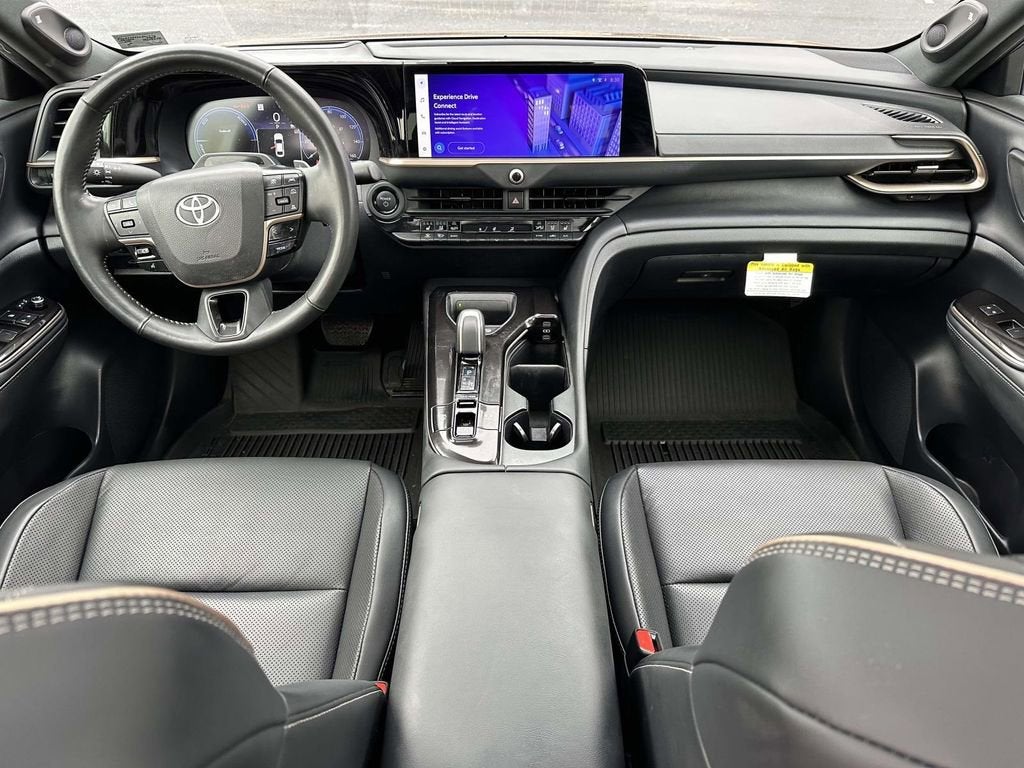 2025 Toyota Crown Platinum