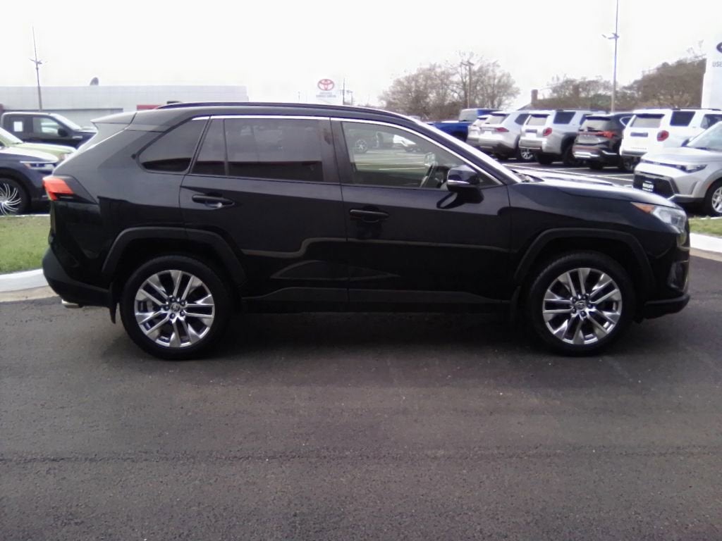 2020 Toyota RAV4 XLE Premium