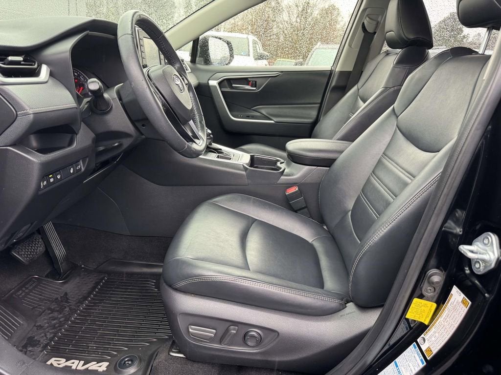 2020 Toyota RAV4 XLE Premium