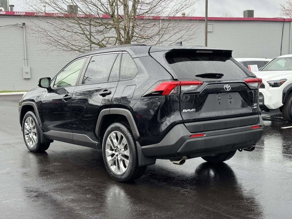 2020 Toyota RAV4 XLE Premium