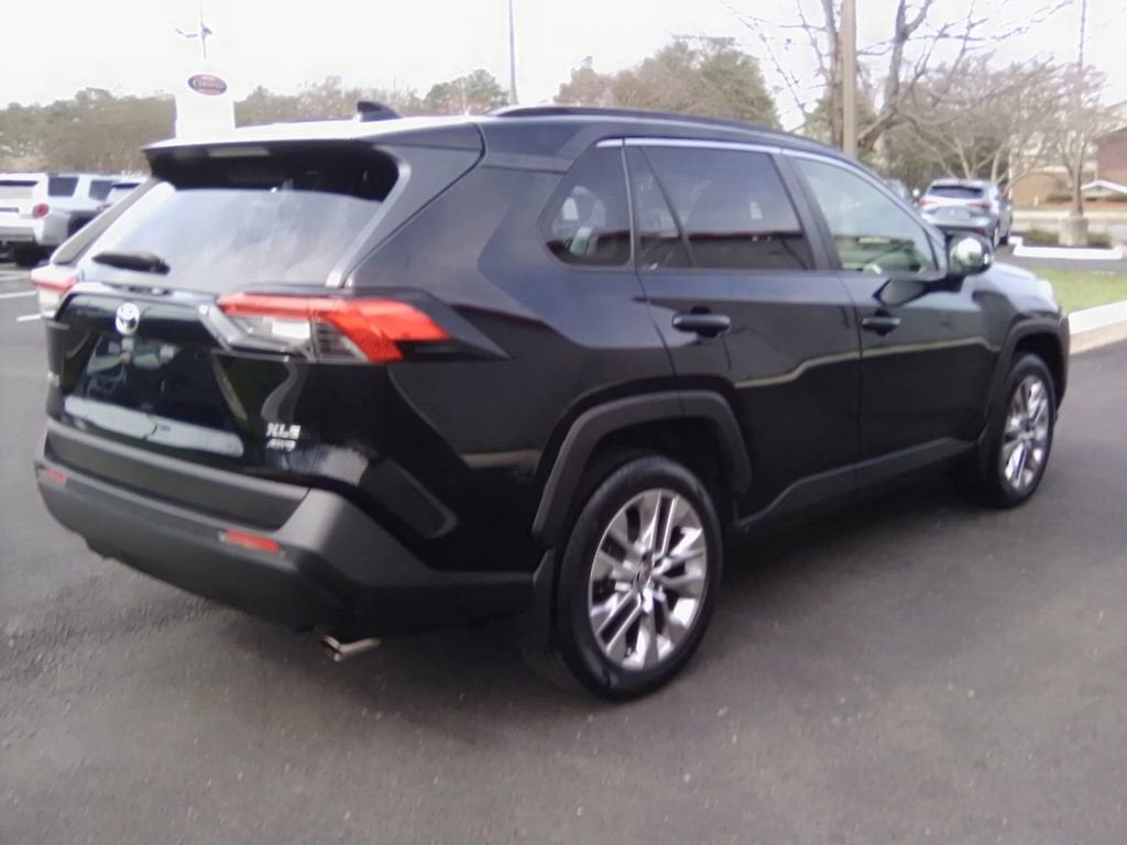 2020 Toyota RAV4 XLE Premium