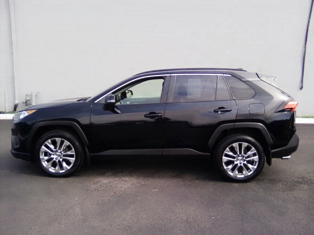 2020 Toyota RAV4 XLE Premium