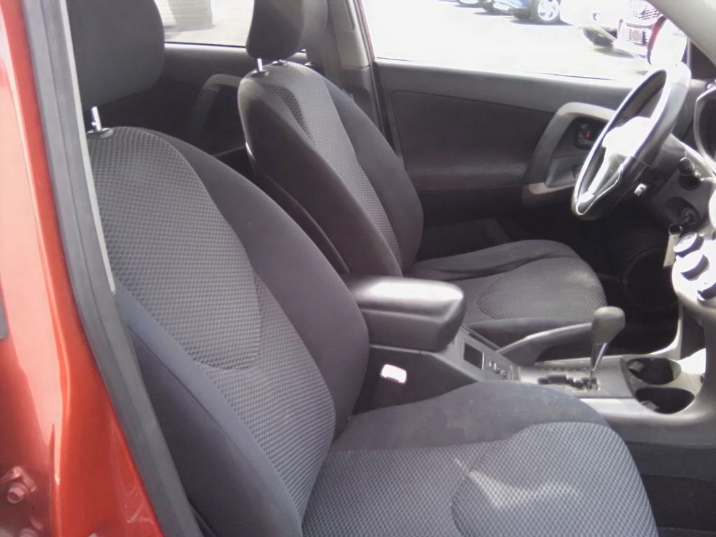 2007 Toyota RAV4 Sport