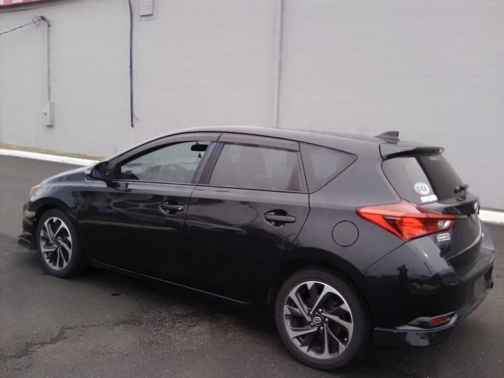 2016 Scion iM Base