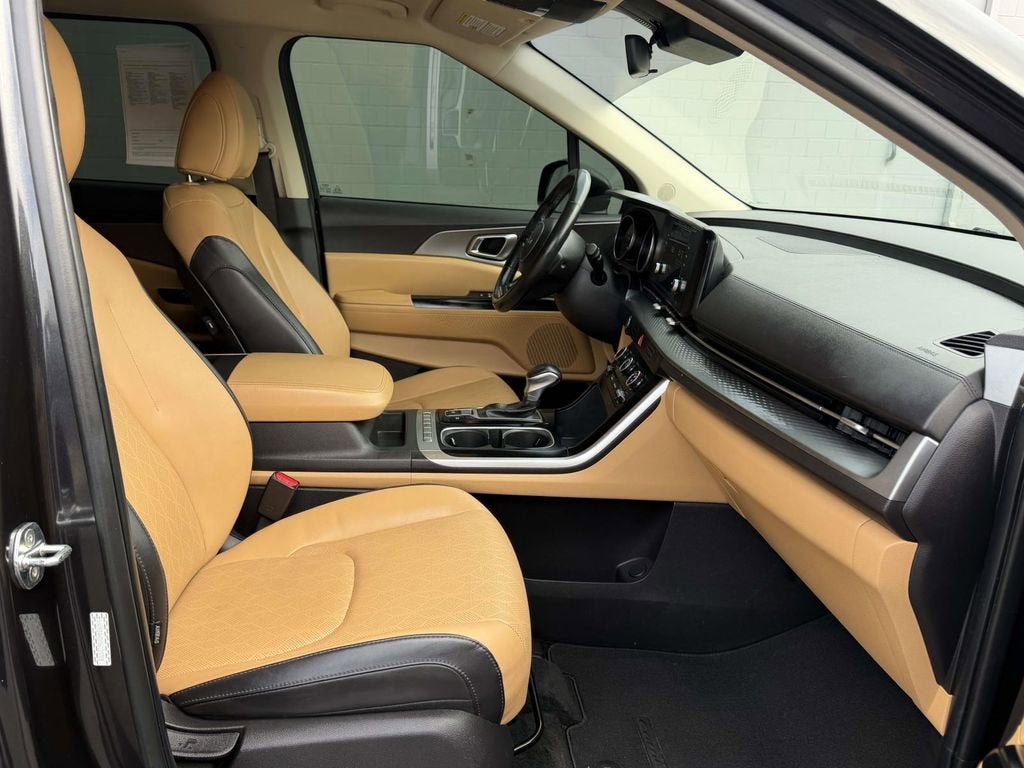 2022 Kia Carnival LXS