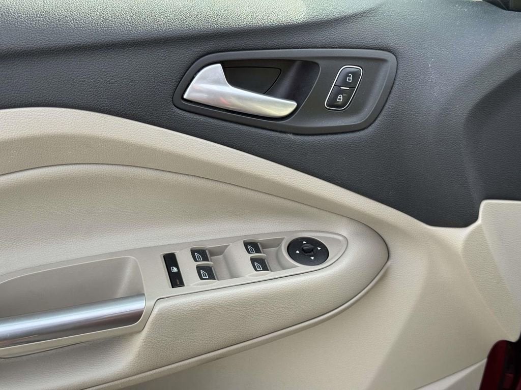 2017 Ford C-Max Hybrid Titanium