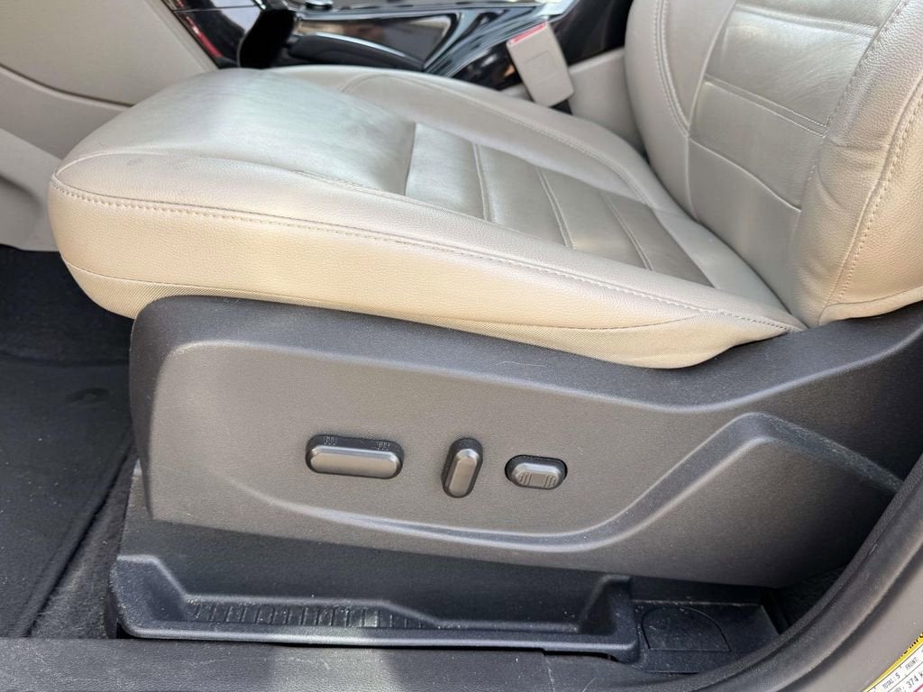 2017 Ford C-Max Hybrid Titanium