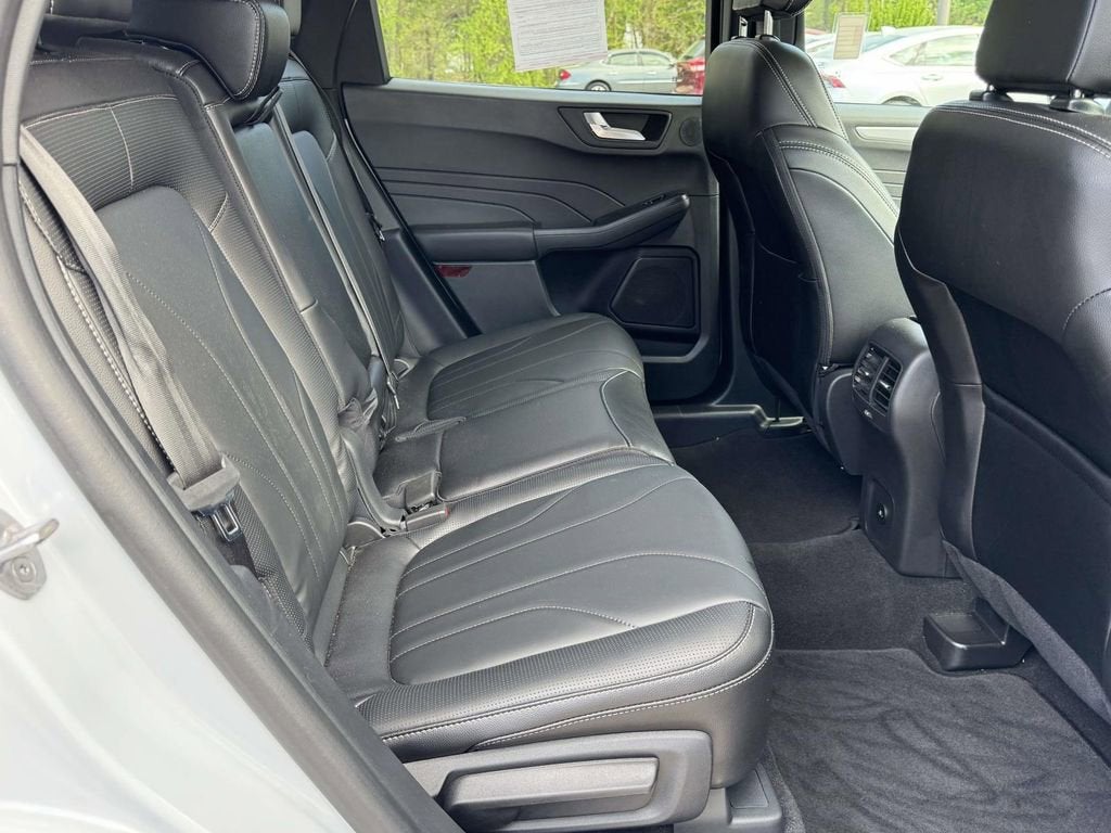 2025 Ford Escape Platinum