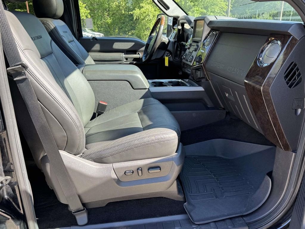 2016 Ford Super Duty F-350 DRW Platinum