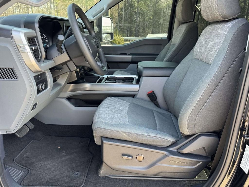 2023 Ford Super Duty F-350 DRW XLT