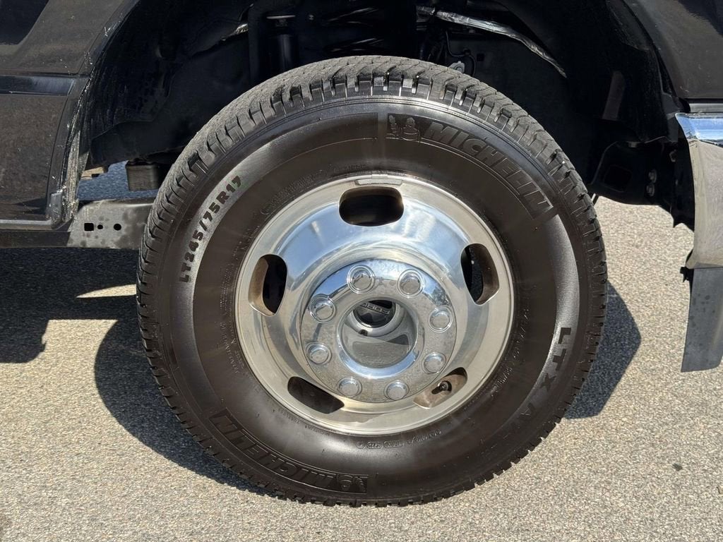 2023 Ford Super Duty F-350 DRW XLT