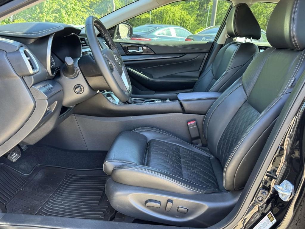2023 Nissan Maxima Platinum