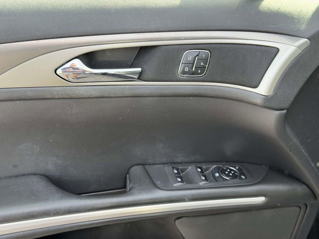 2014 Lincoln MKZ Base