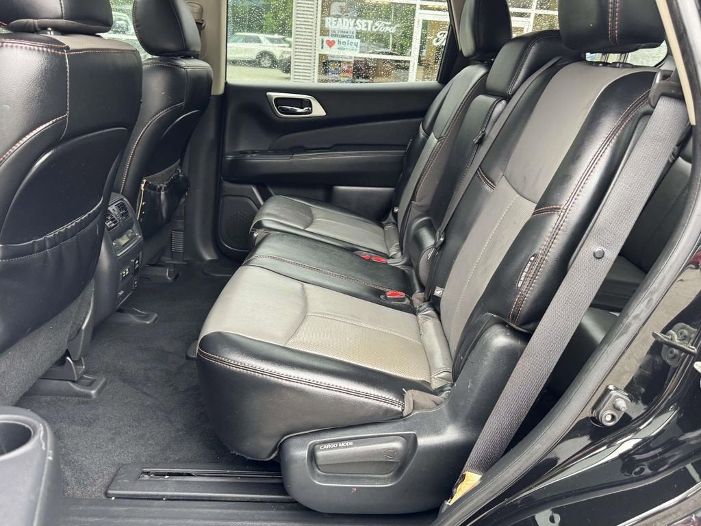 2020 Nissan Pathfinder SL