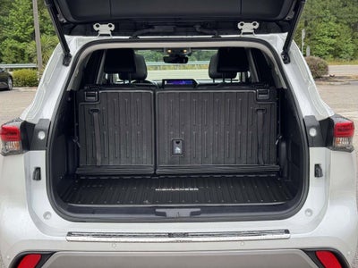 2023 Toyota Highlander Platinum