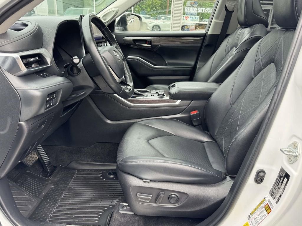 2023 Toyota Highlander Platinum