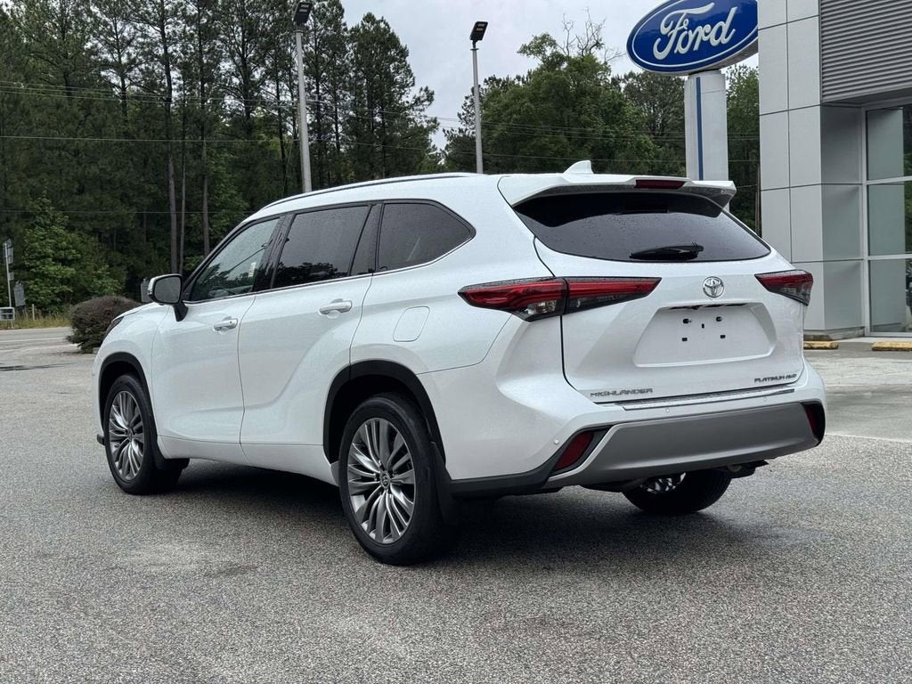 2023 Toyota Highlander Platinum