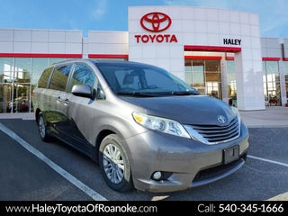 2017 Toyota Sienna XLE