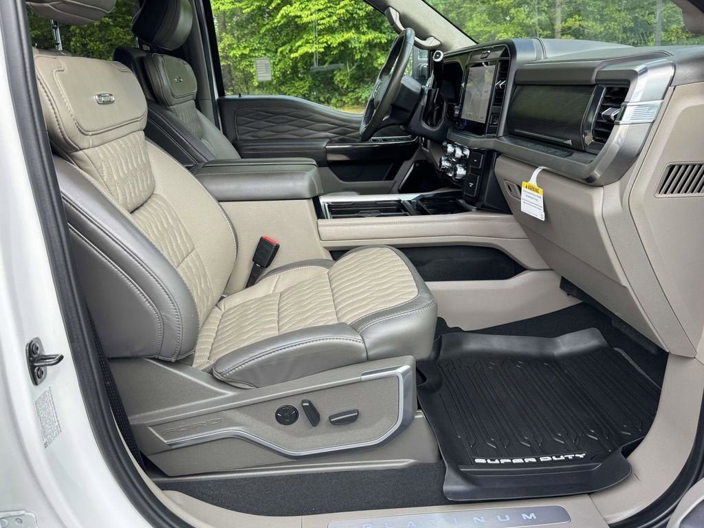 2025 Ford Super Duty F-250 SRW Platinum