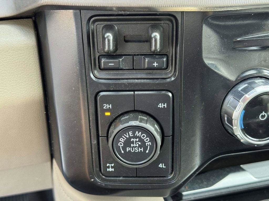 2025 Ford Super Duty F-250 SRW Platinum