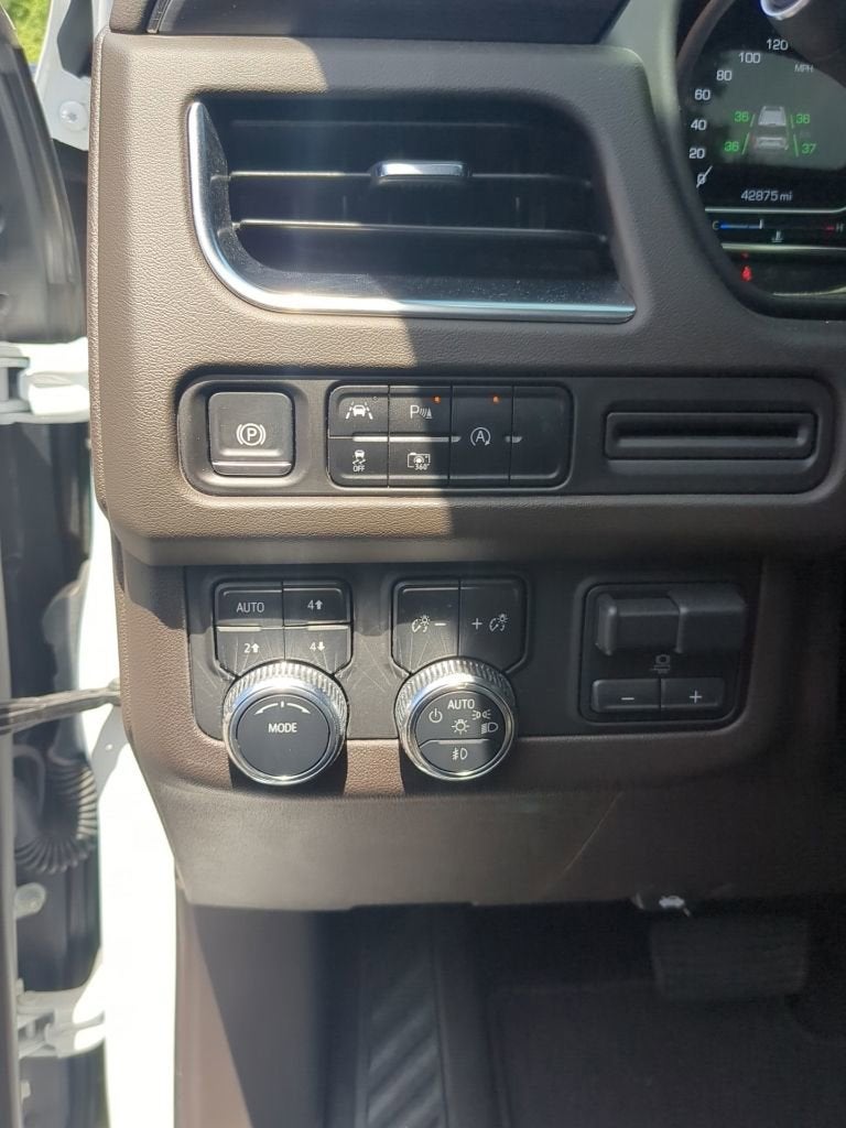 2024 GMC Yukon XL SLT