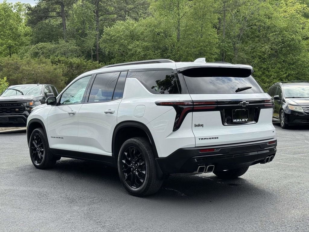 2024 Chevrolet Traverse LT