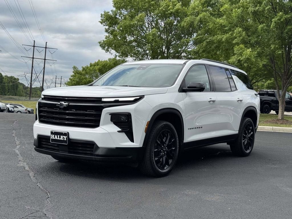 2024 Chevrolet Traverse LT