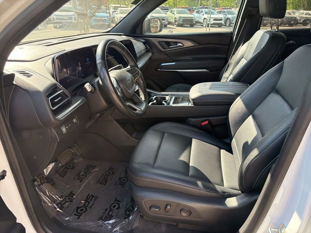 2024 Chevrolet Traverse LT