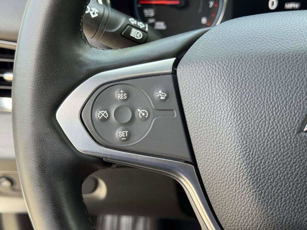 2023 Chevrolet Traverse LT