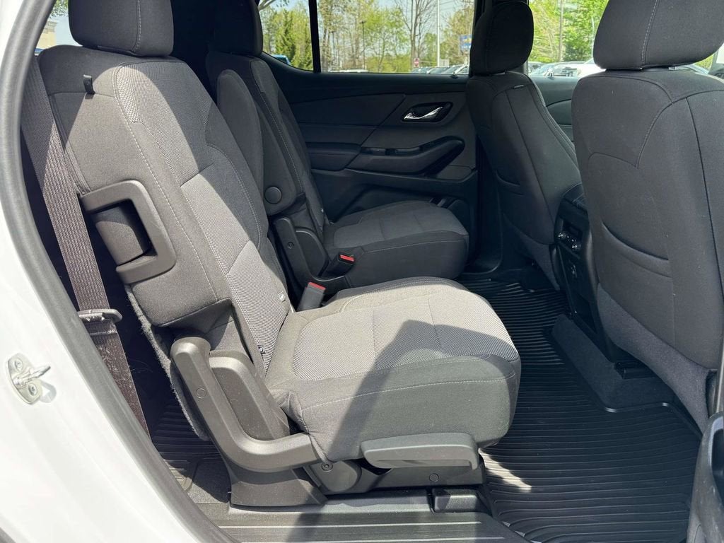 2023 Chevrolet Traverse LT