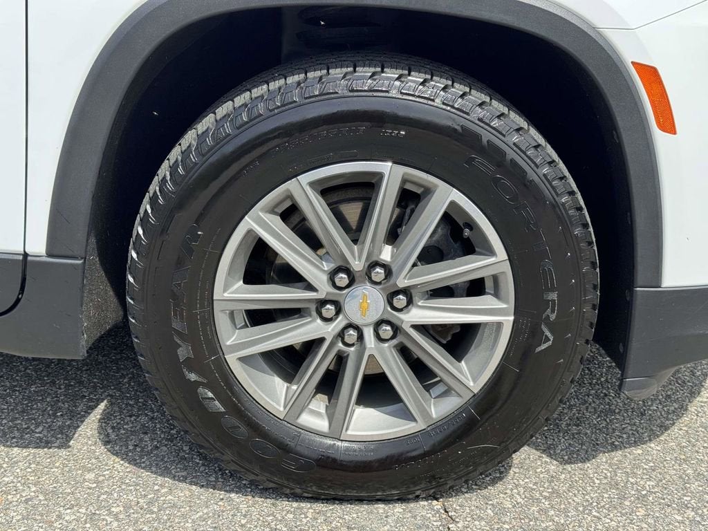 2023 Chevrolet Traverse LT