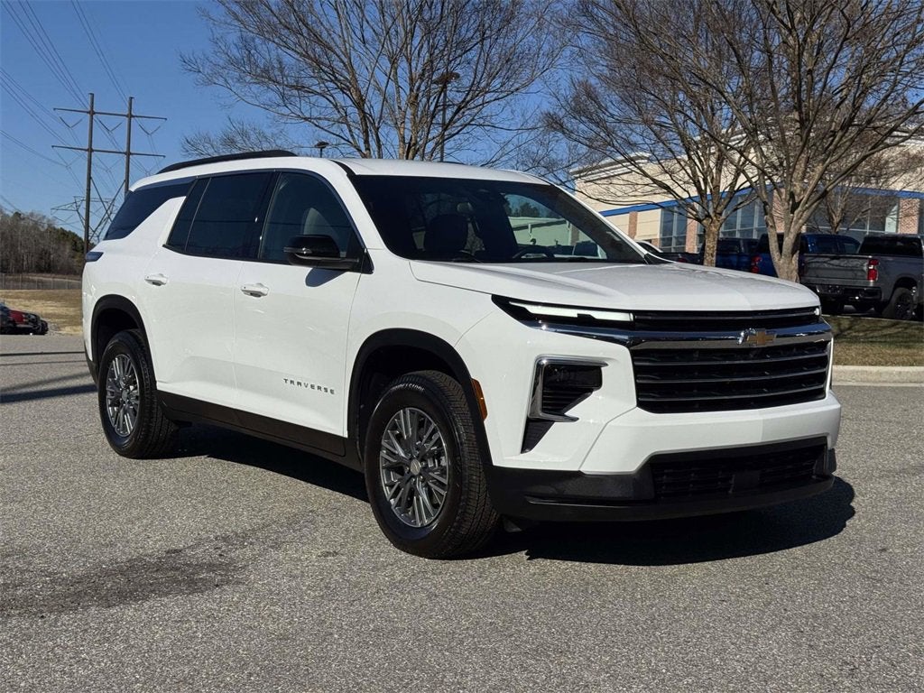 2025 Chevrolet Traverse LT
