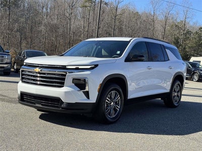 2025 Chevrolet Traverse LT