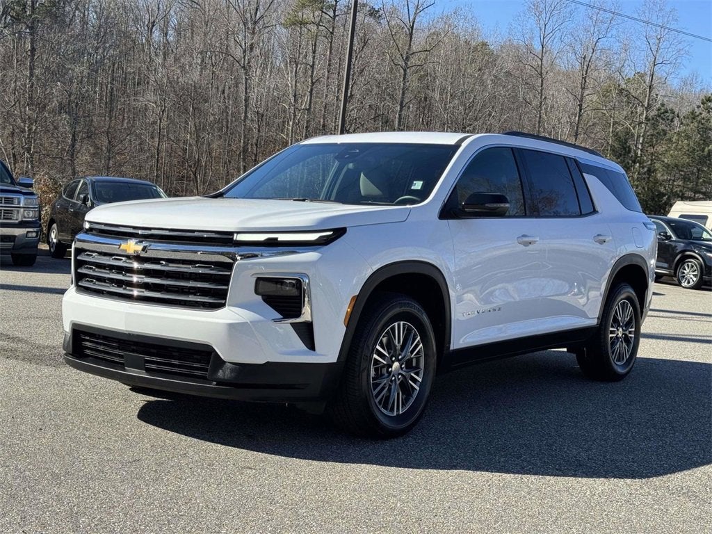 2025 Chevrolet Traverse LT