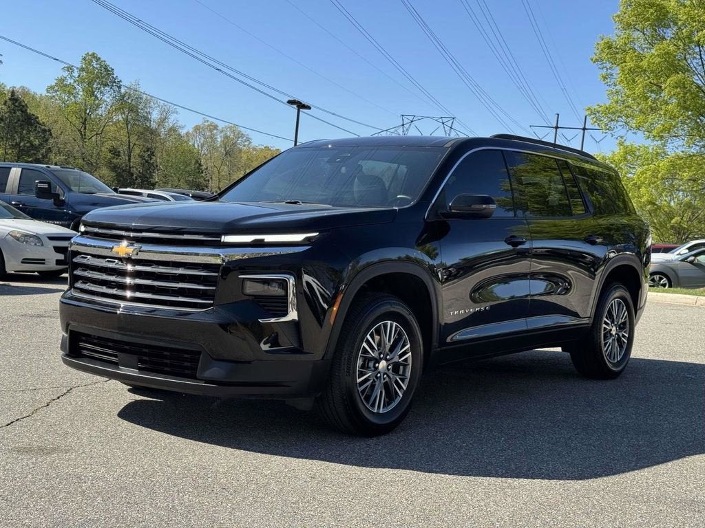 2025 Chevrolet Traverse LT