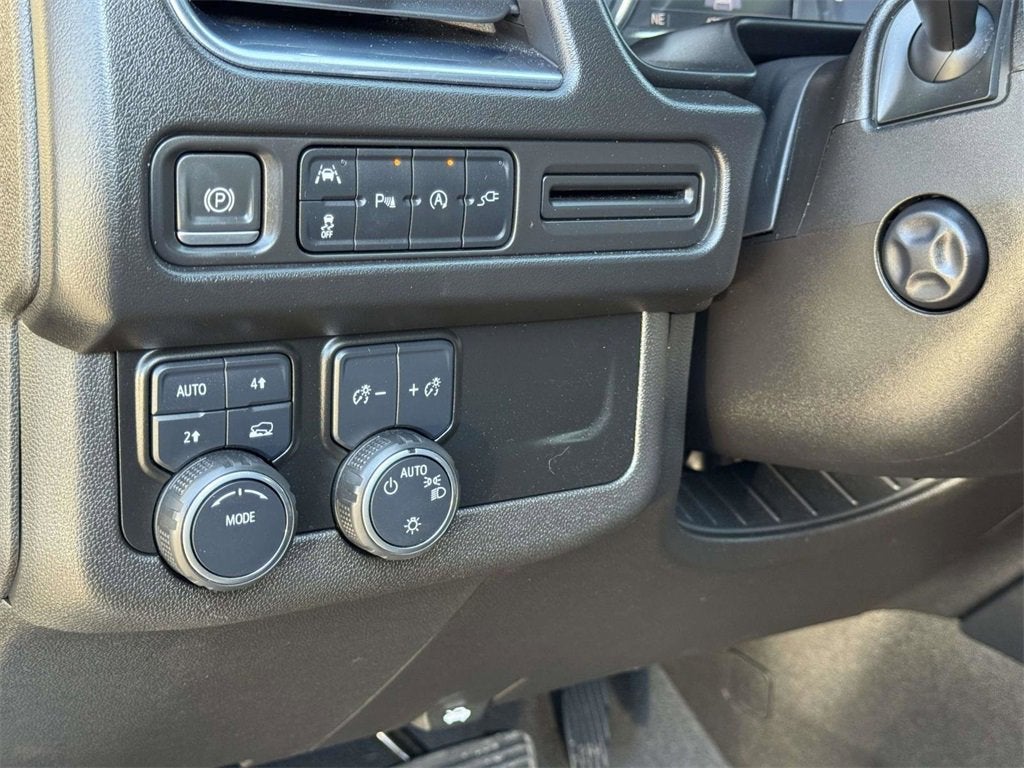 2021 Chevrolet Suburban RST