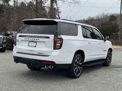 2023 Chevrolet Suburban RST