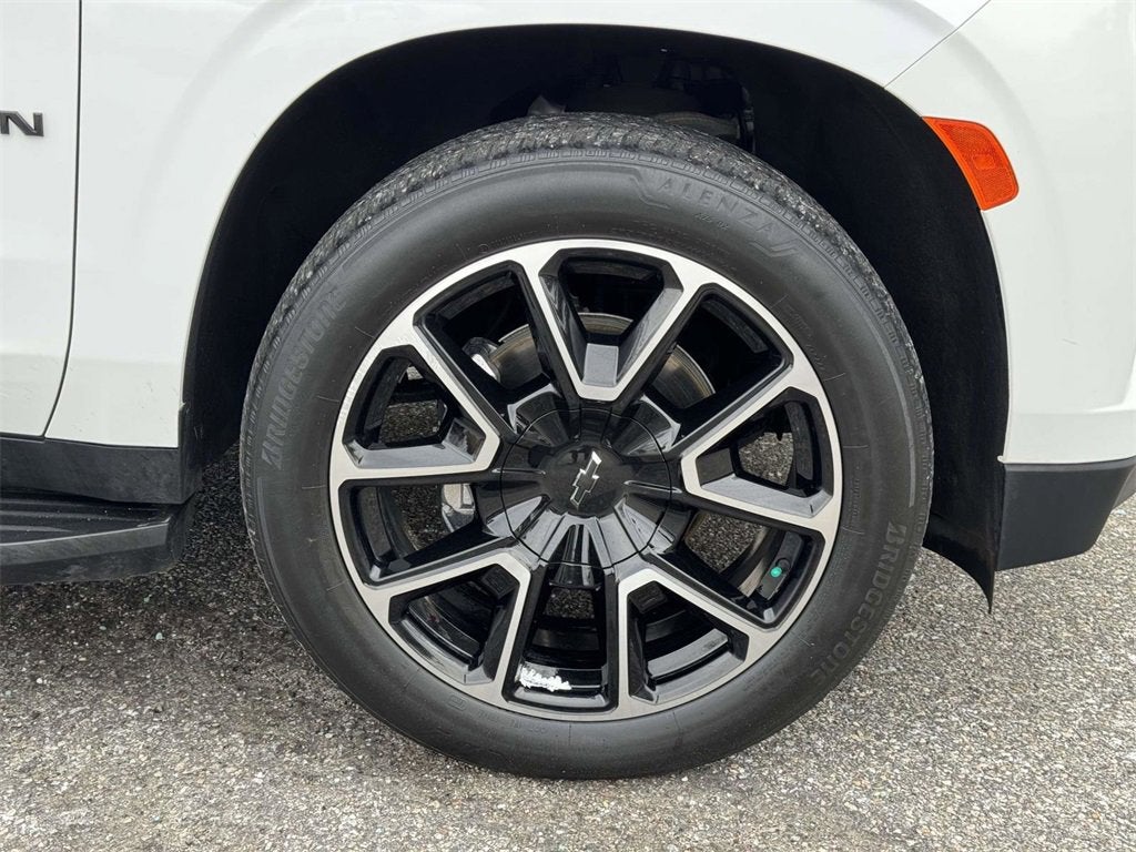 2023 Chevrolet Suburban RST