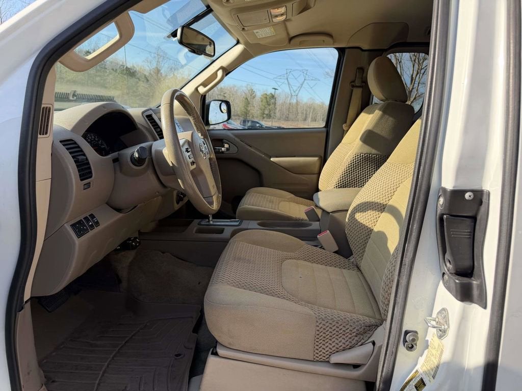 2016 Nissan Frontier SV