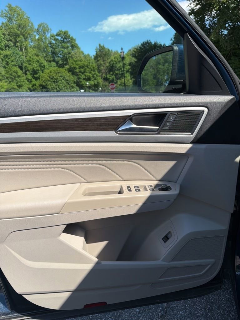 2021 Volkswagen Atlas 3.6L V6 SE w/Technology