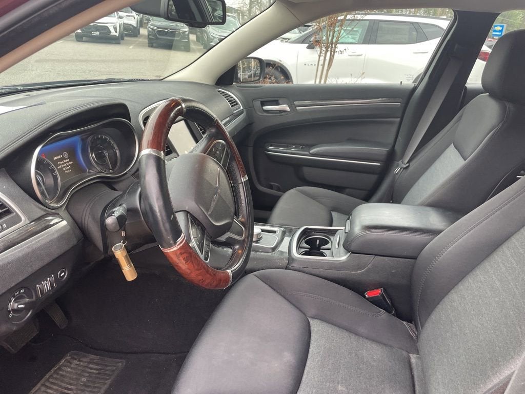 2019 Chrysler 300 Touring