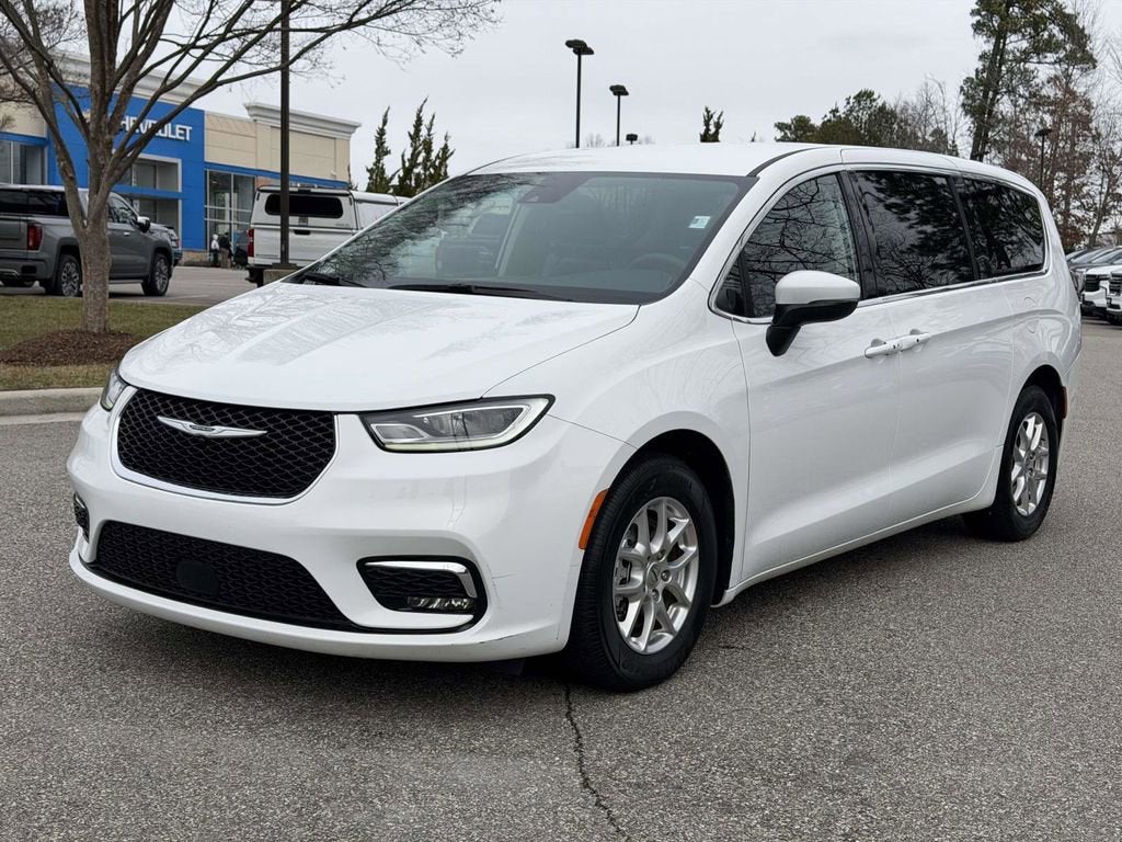 2023 Chrysler Pacifica Touring L
