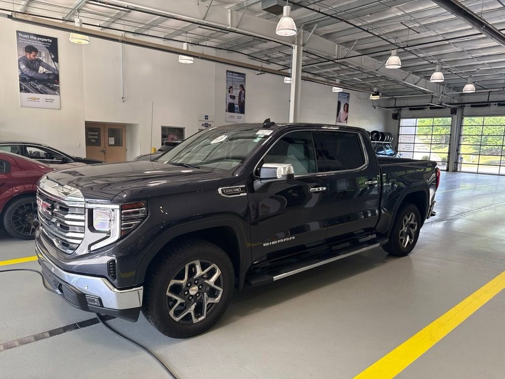 2025 GMC Sierra 1500 SLT