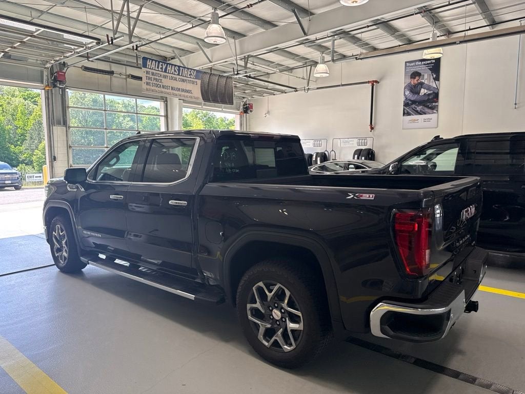 2025 GMC Sierra 1500 SLT