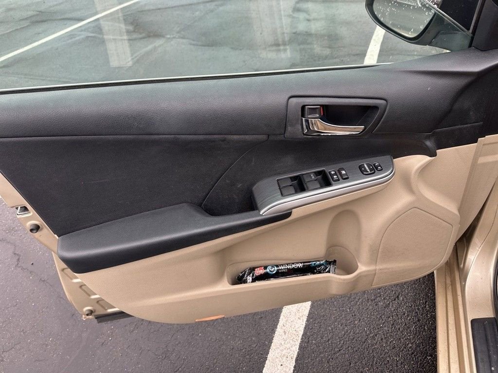 2012 Toyota Camry Hybrid LE