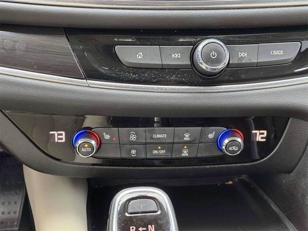 2020 Buick Enclave Essence