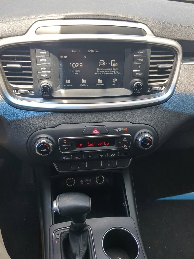 2019 Kia Sorento S