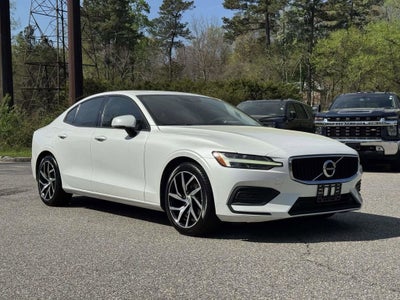 2020 Volvo S60 T5 Momentum