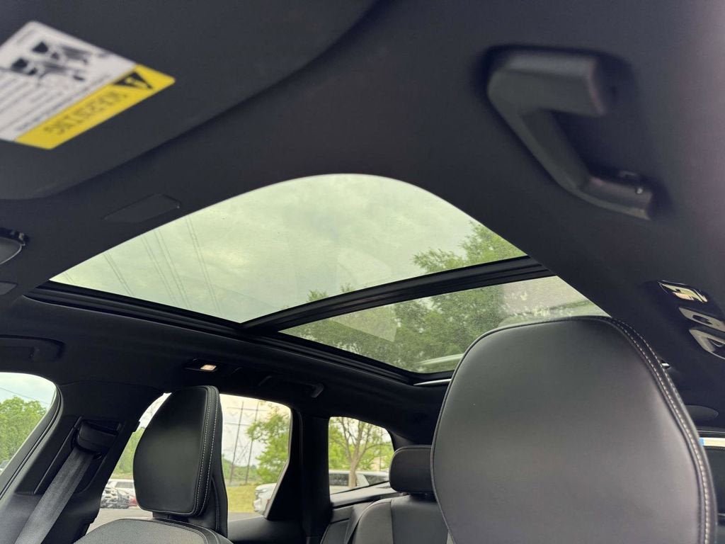 2022 Volvo XC60 B6 R-Design