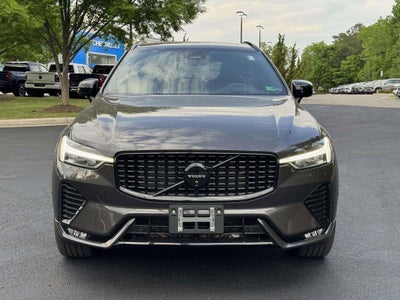 2022 Volvo XC60 B6 R-Design